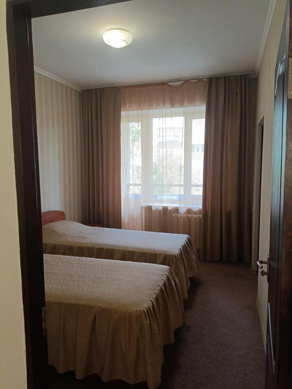 Kremin Hotel เครเมนชุก ภายนอก รูปภาพ