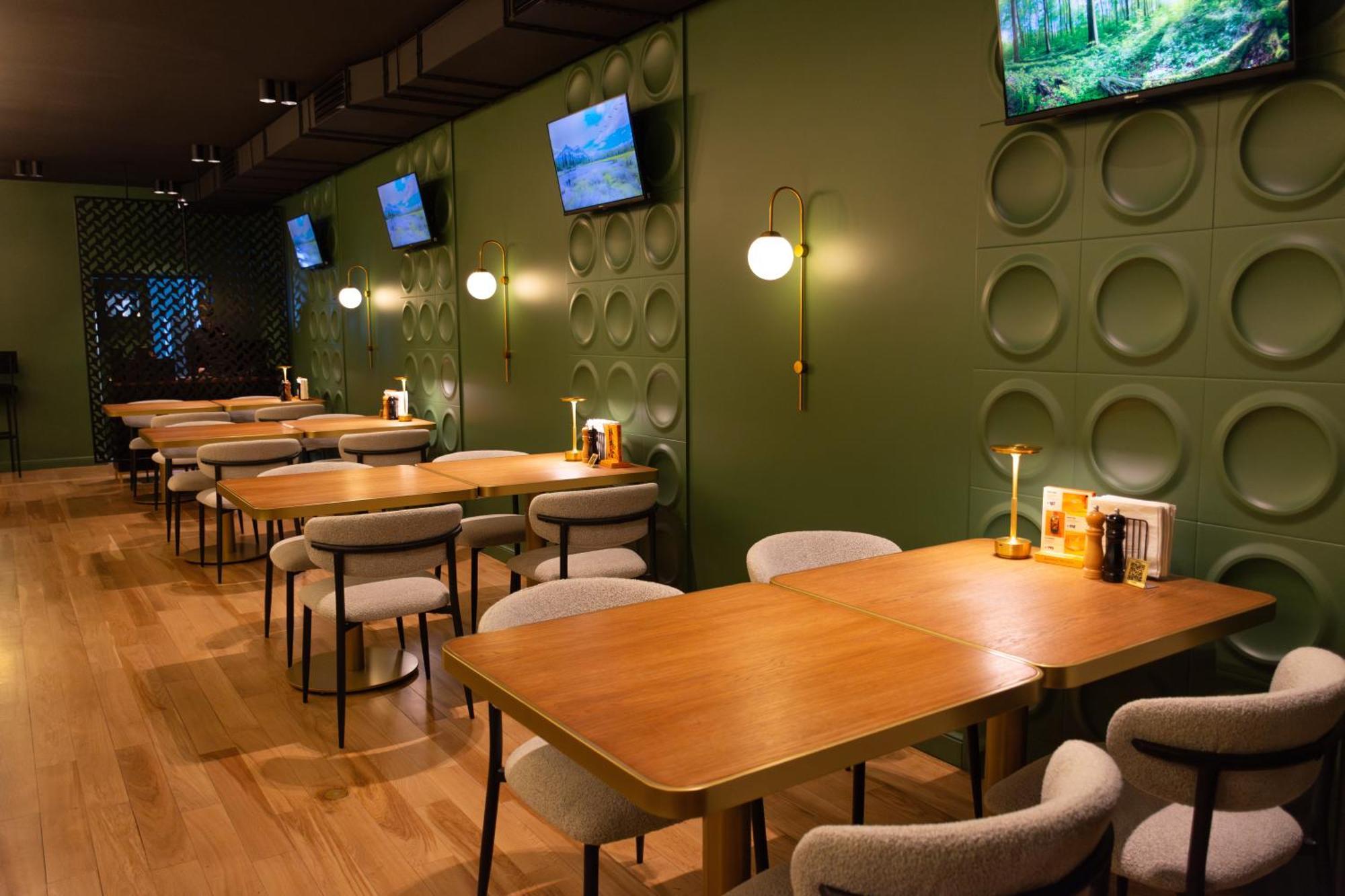 Kremin Hotel เครเมนชุก ภายนอก รูปภาพ